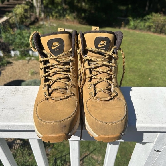 Nike Manoa Leather Boots Men's 9 Tan Brown Work 454350-700 - Picture 1 of 8